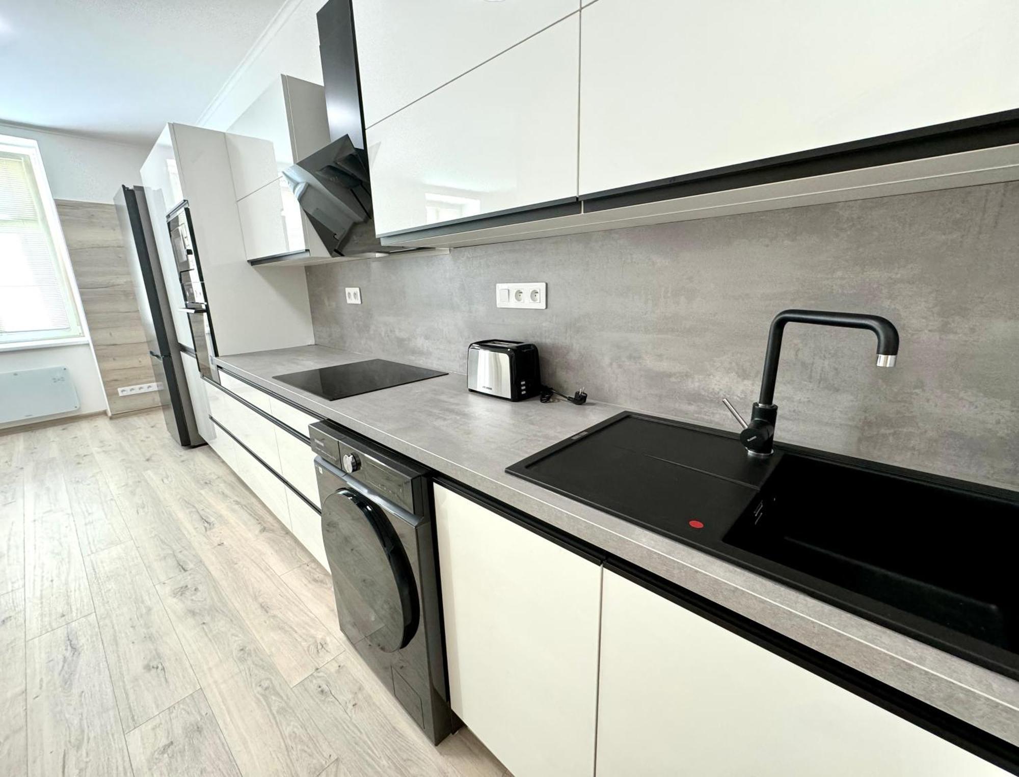 Rivercity Apartments カルロヴィ・ヴァリ エクステリア 写真
